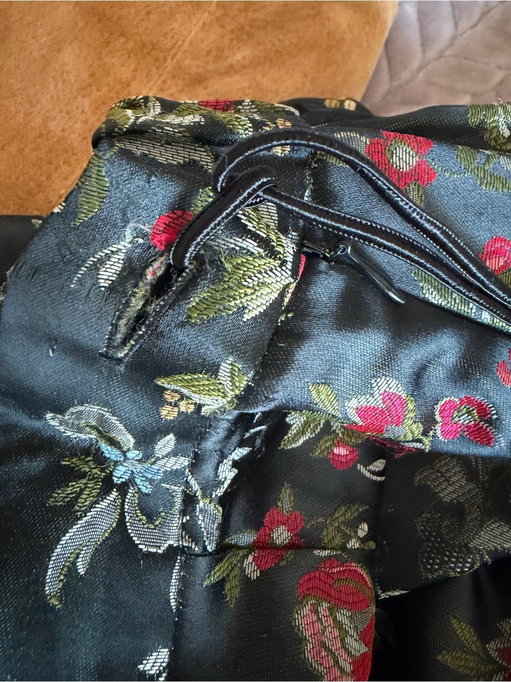 Vintage Susan Bristol Black Floral Brocade Pleated Maxi Skirt Size 6 - Picture 5 of 7